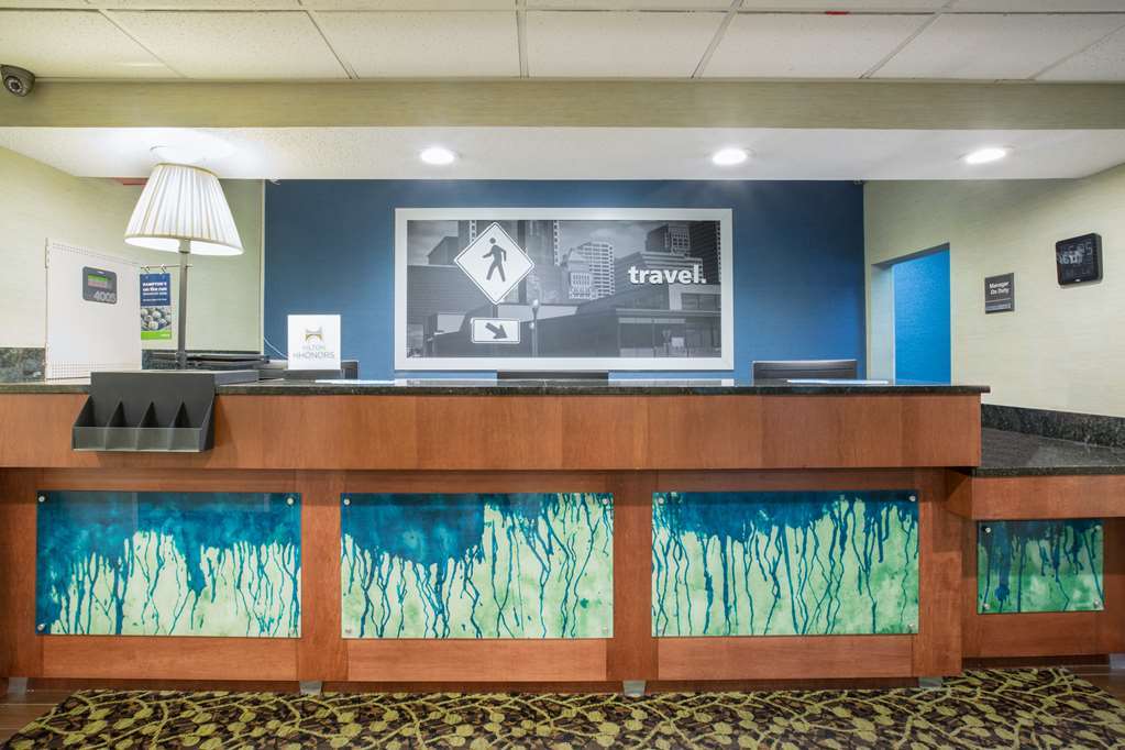 Baymont By Wyndham Thornton Hotel Interior foto
