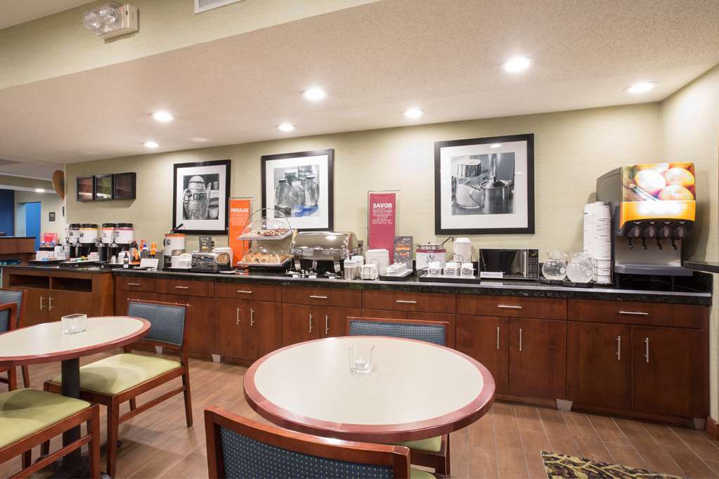 Baymont By Wyndham Thornton Hotel Restaurante foto