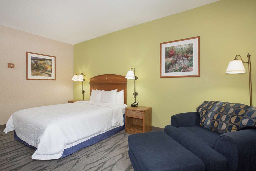 Baymont By Wyndham Thornton Hotel Quarto foto