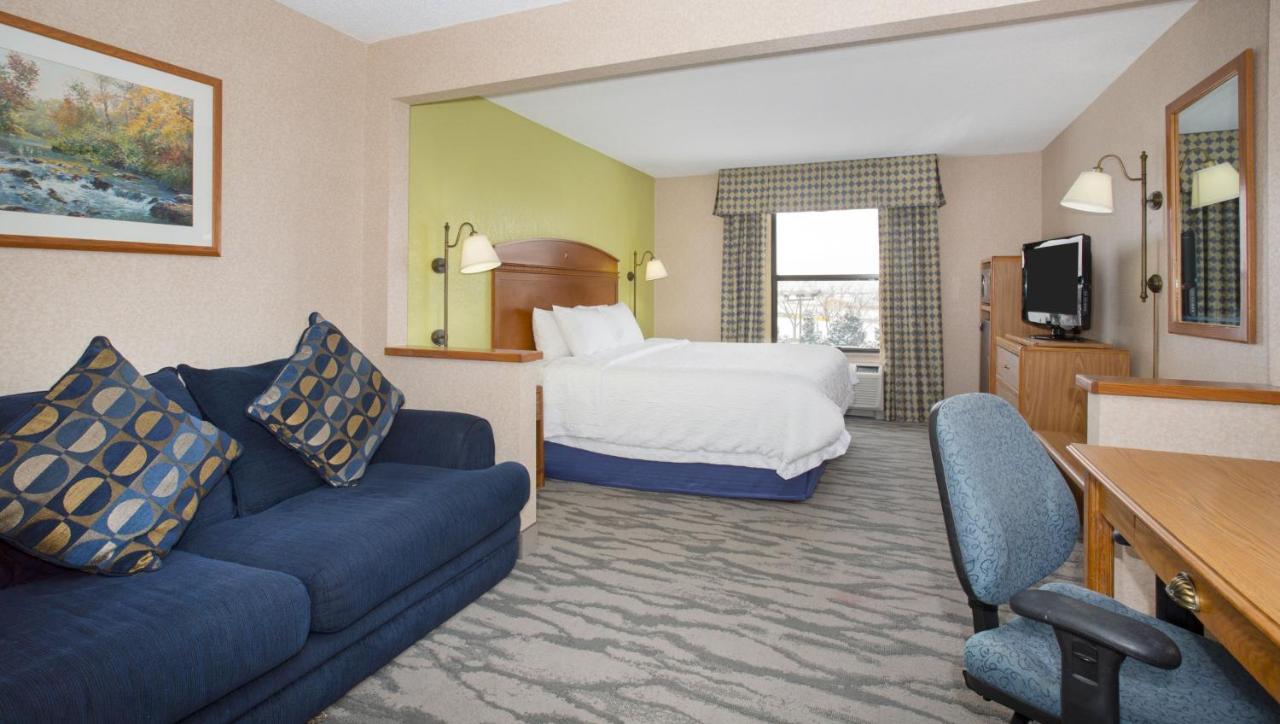 Baymont By Wyndham Thornton Hotel Exterior foto